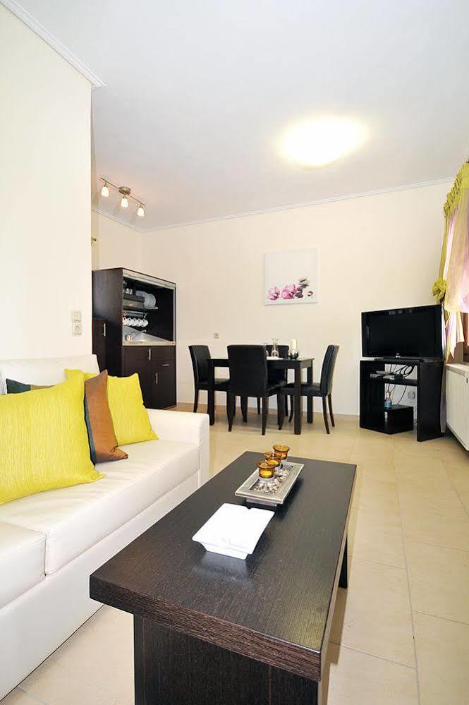 Aithra Apartments & Suites Gávrio Kültér fotó