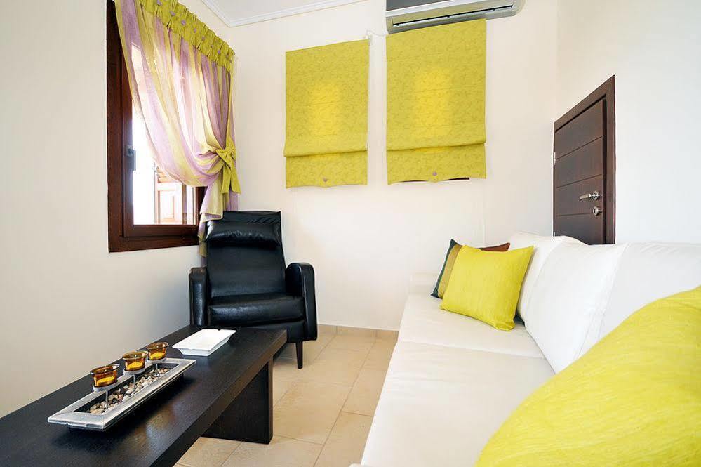 Aithra Apartments & Suites Gávrio Kültér fotó